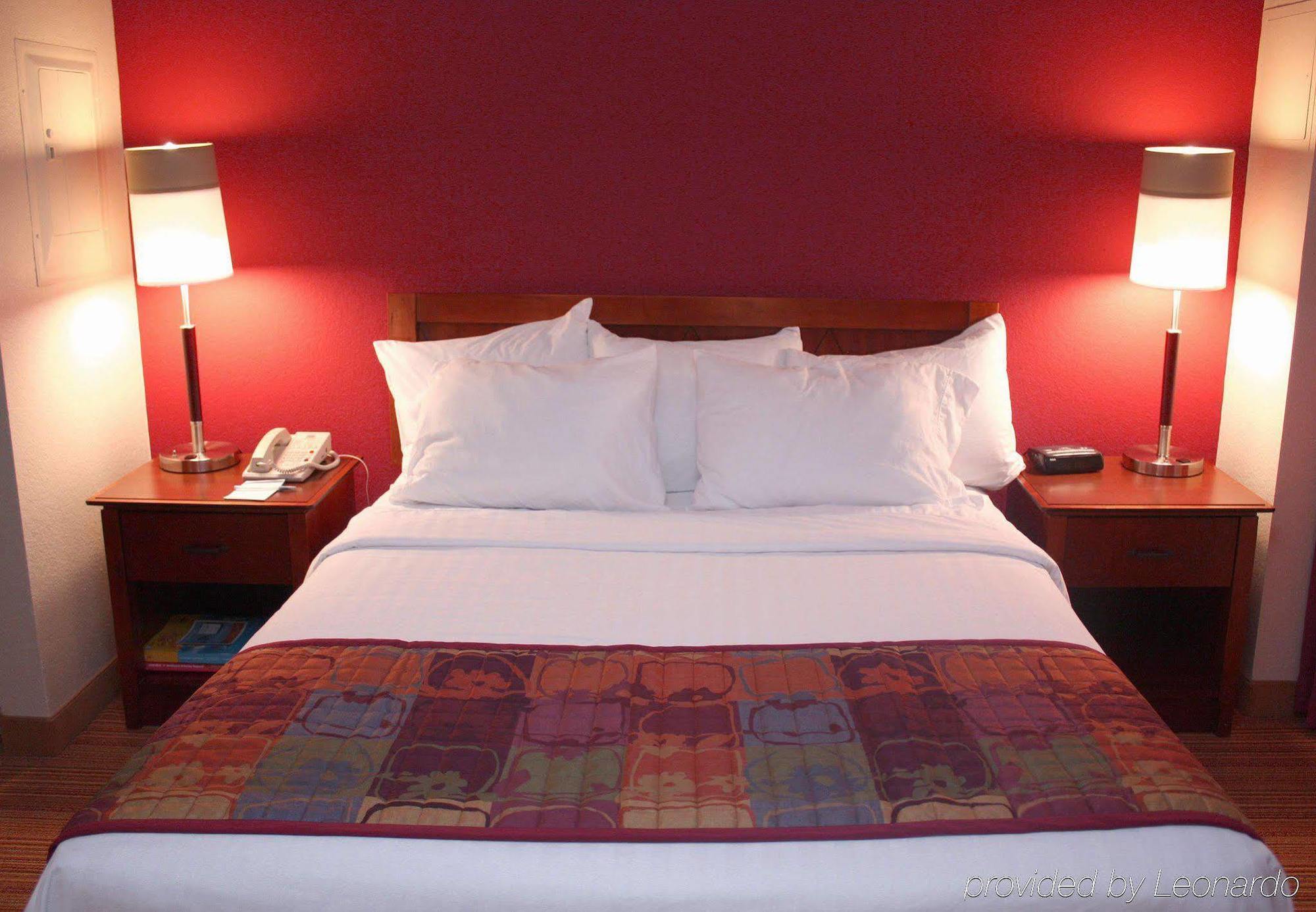 Residence Inn By Marriott Springdale Room photo